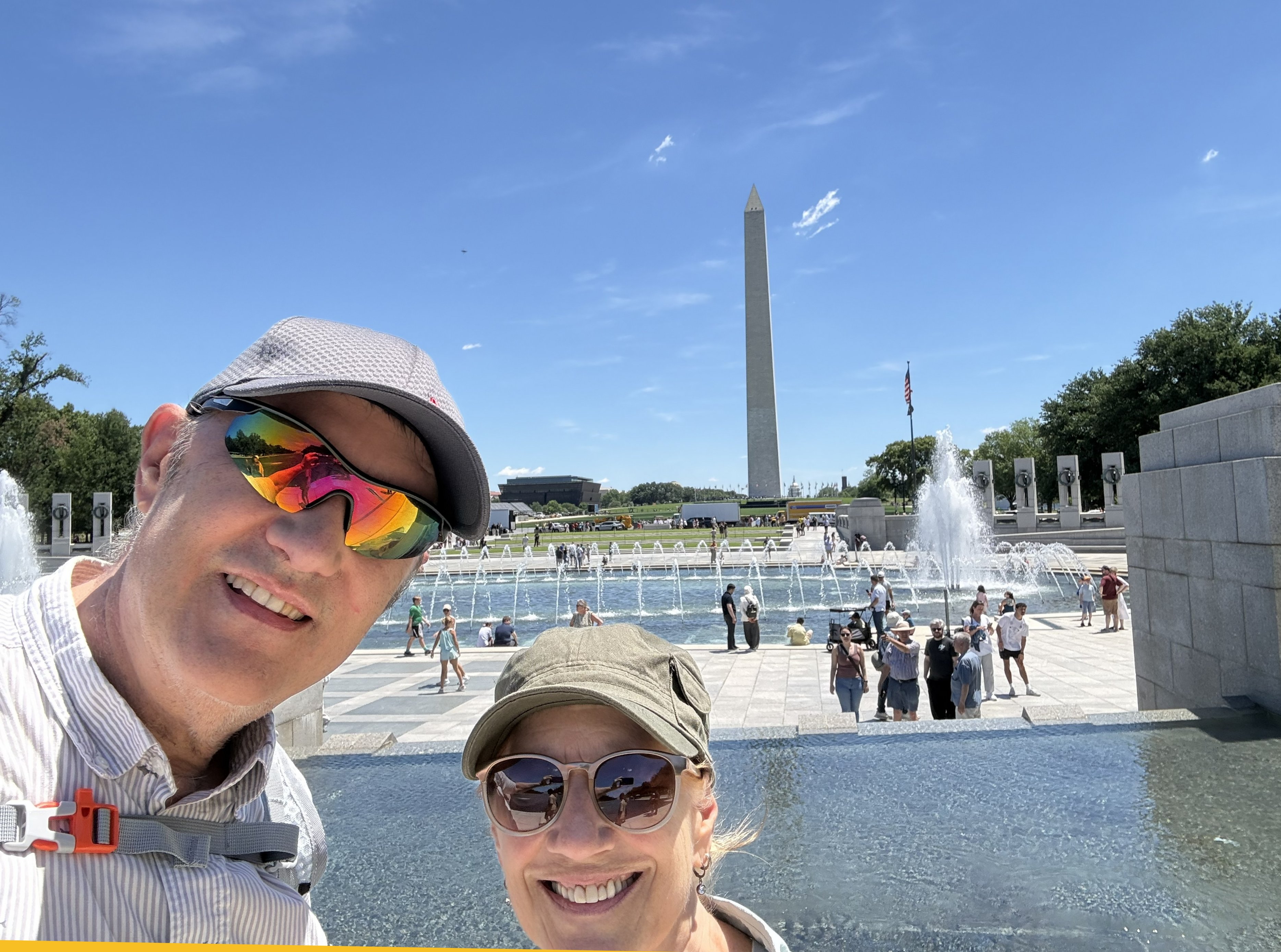 The World War II Memorial, a few hundred feet away. Same city, same week, same weather. Clear water.