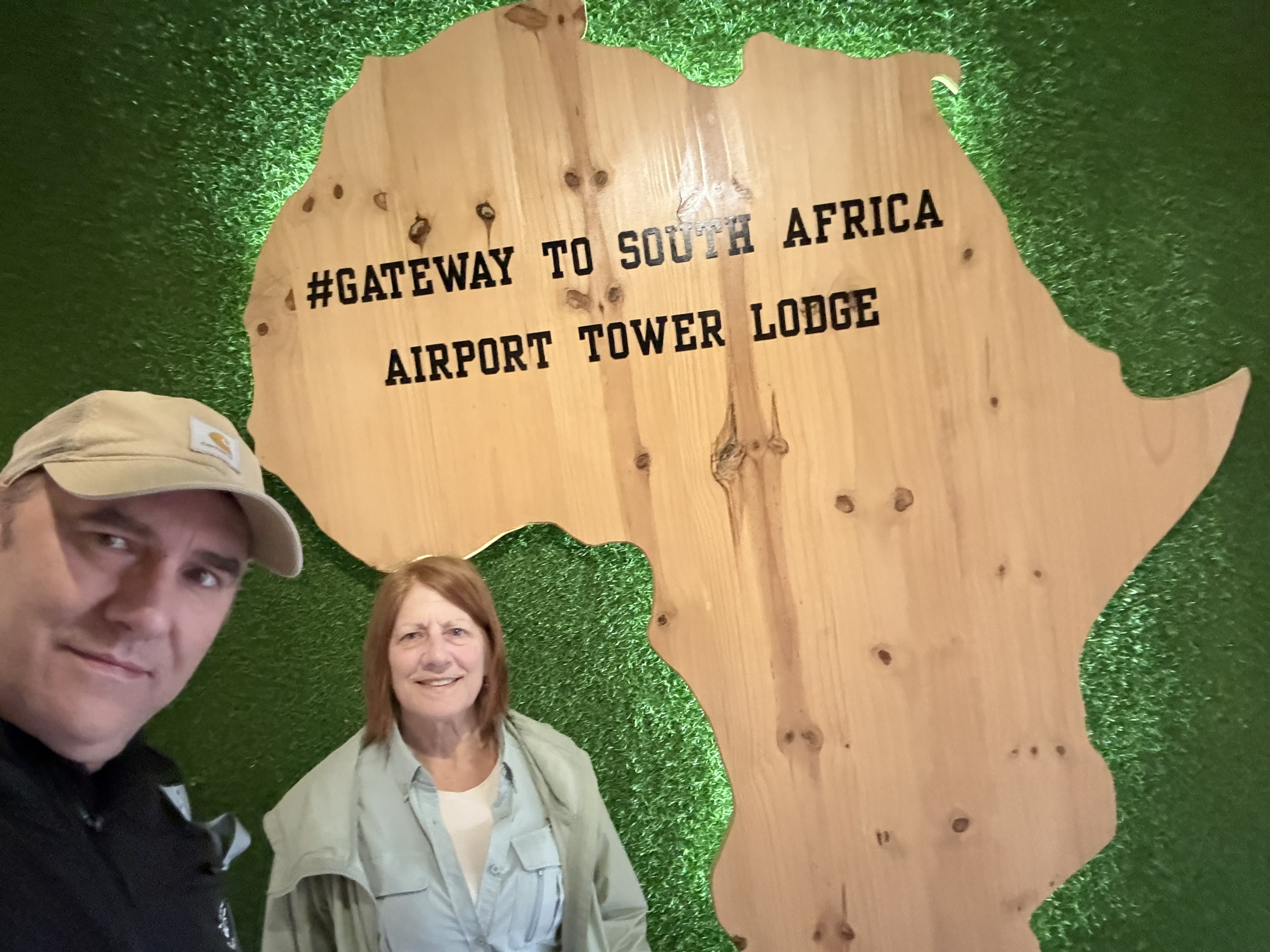 The Airport Tower Lodge, Bonaero Park. We took this while waiting. There is only so long two people can stand and look at an empty road before somebody says well, we may as well ge